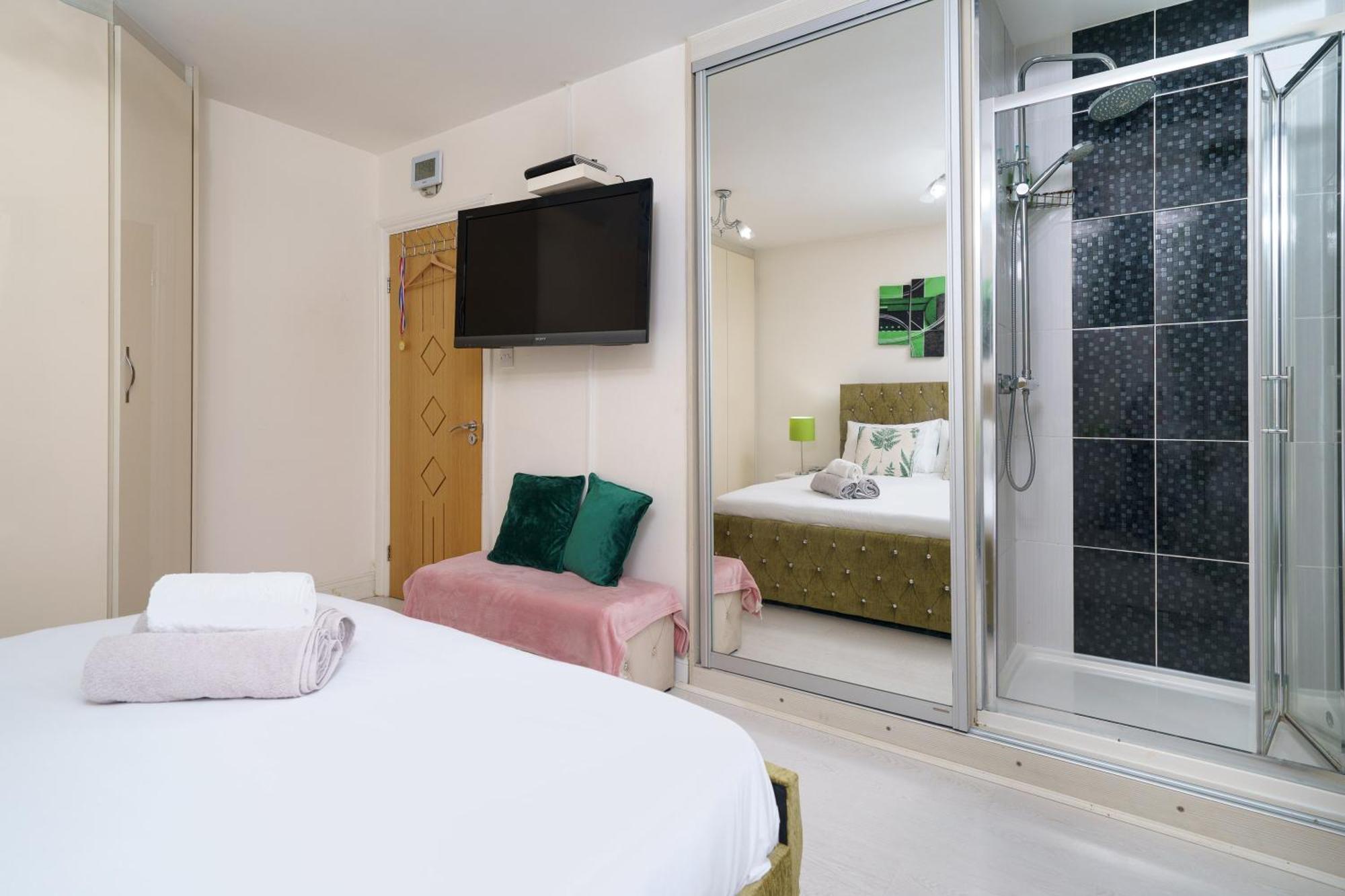 Villa Barking Haven Retreat - Airport - Parking - Train Station Esterno foto